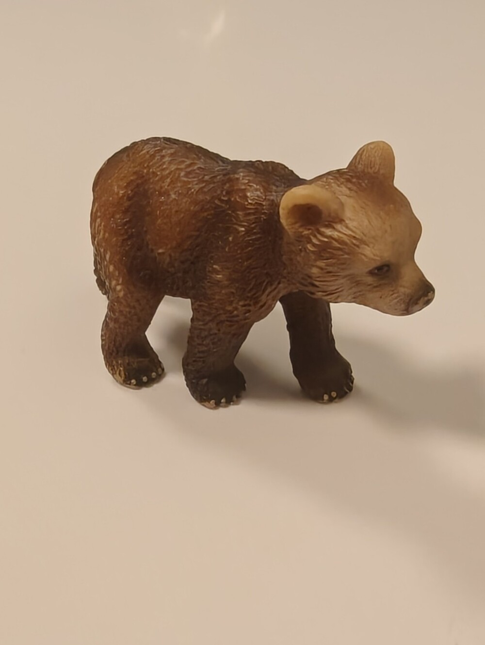 Schleich retired 2003 Grizzly Bear Cub (14324) Figure Marked D-73527 Schw. Gmund